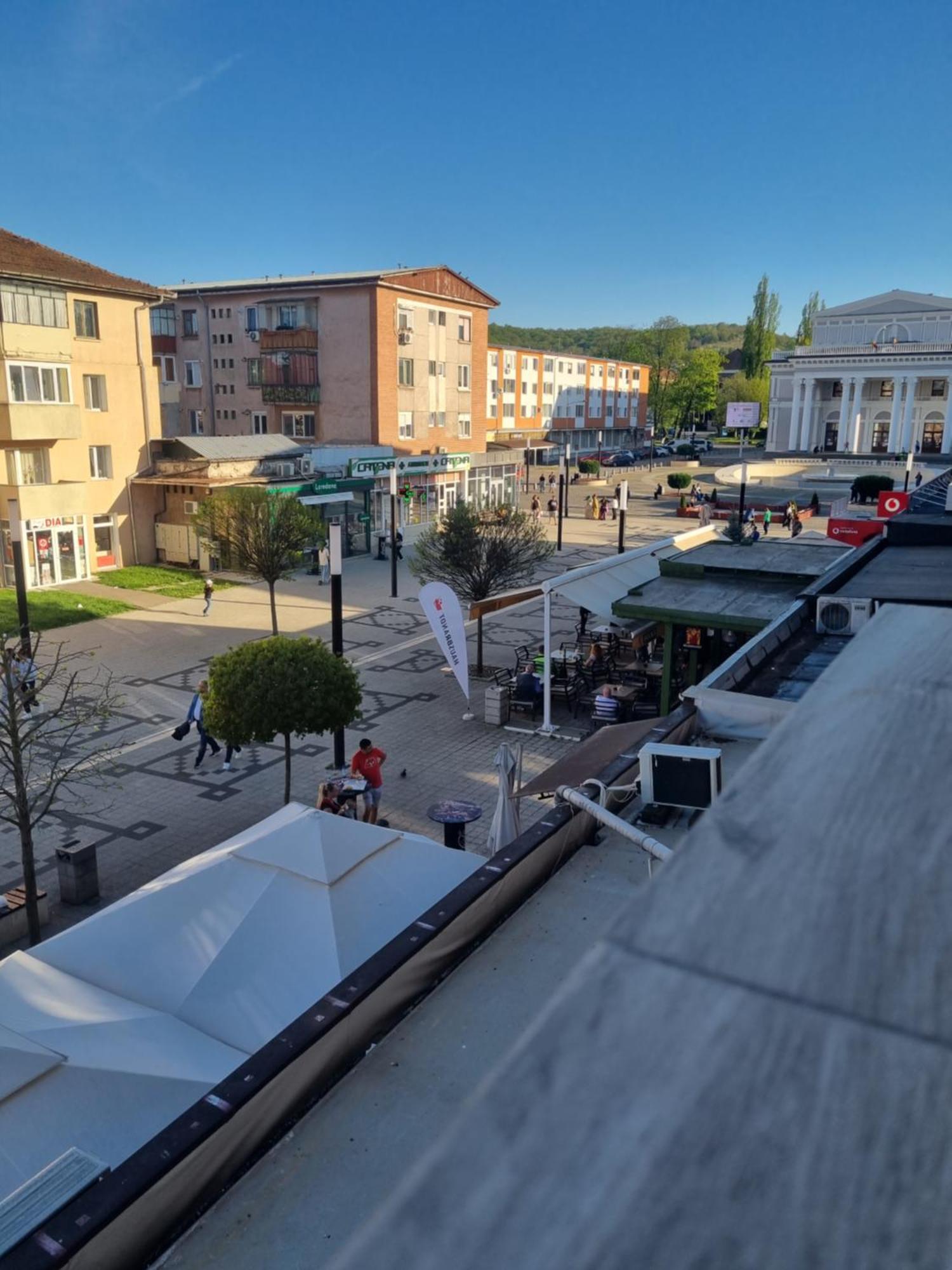Apartament Central Pe Pietonala Nr2 Hunedoara Exterior photo