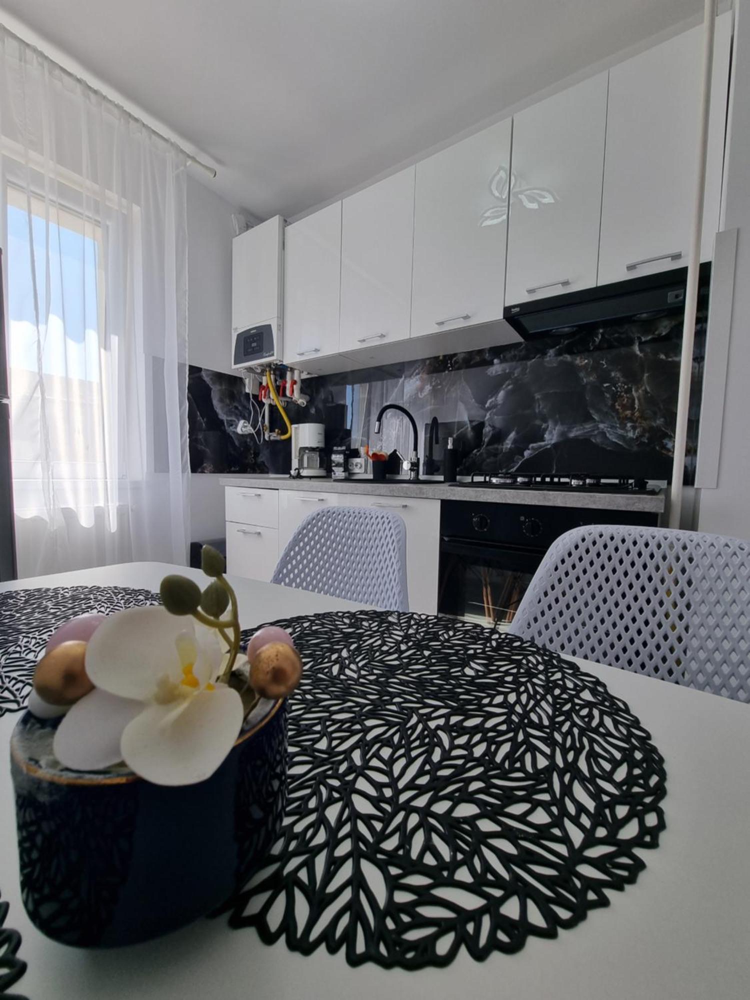 Apartament Central Pe Pietonala Nr2 Hunedoara Exterior photo