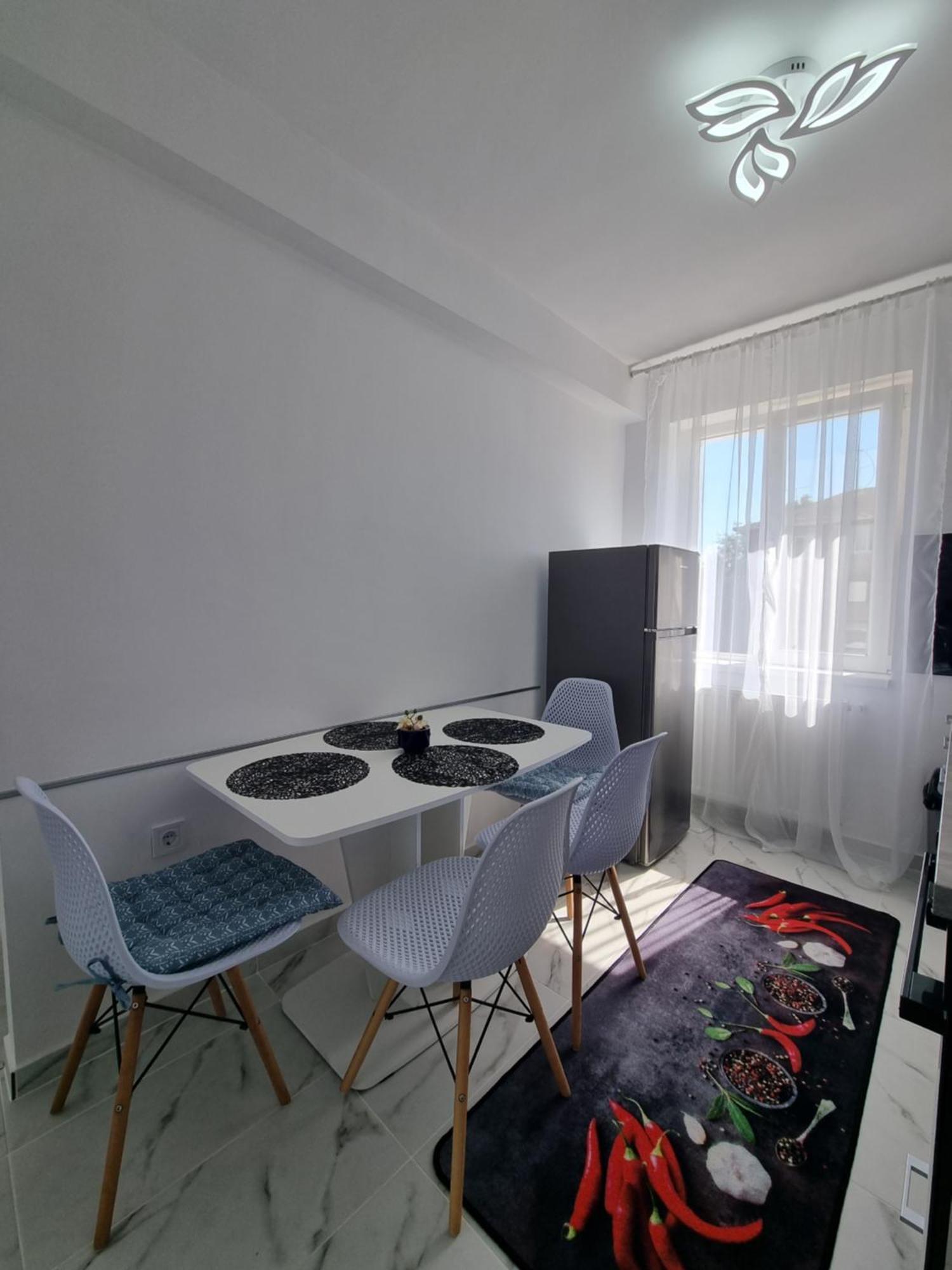 Apartament Central Pe Pietonala Nr2 Hunedoara Exterior photo